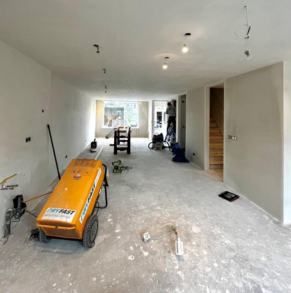 Niet verhuizen, wel verbouwen. M Oskam Aannemingsbedrijf uit Bodegraven heeft deze prachtige verbouwing opgeleverd aan zeer tevreden klanten