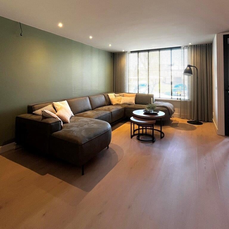 Niet verhuizen, wel verbouwen. M Oskam Aannemingsbedrijf uit Bodegraven heeft deze prachtige verbouwing opgeleverd aan zeer tevreden klanten